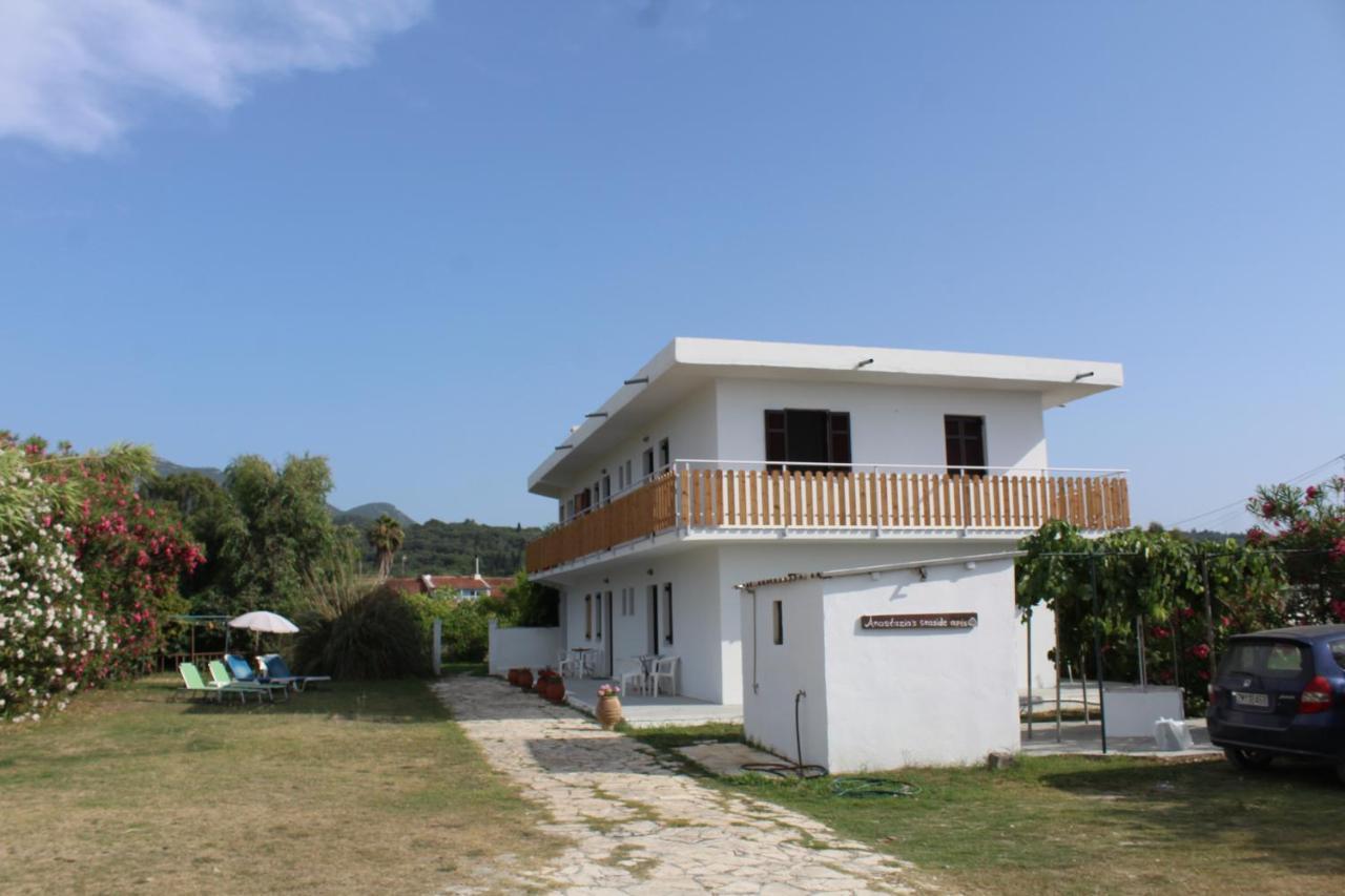 Anastazia'S Seaside Apartments Roda  Dış mekan fotoğraf